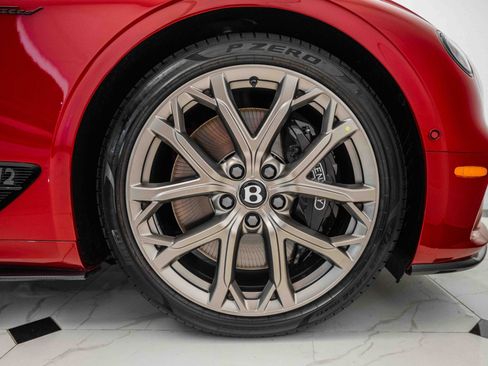 Used 2024 Bentley Continental GT Speed image 13
