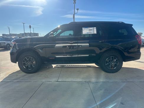 New 2025 Ford Expedition Tremor image 2