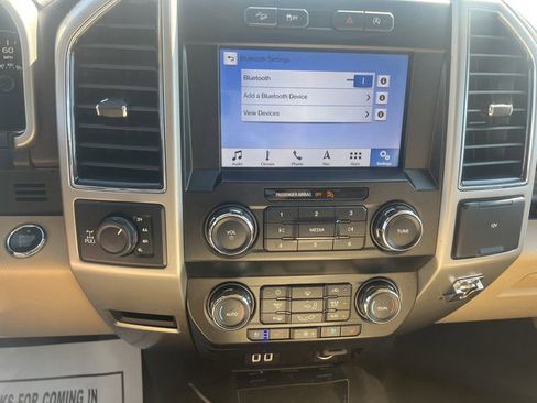 Used 2019 Ford F150 Lariat w/ FX4 Off-Road Package image 15