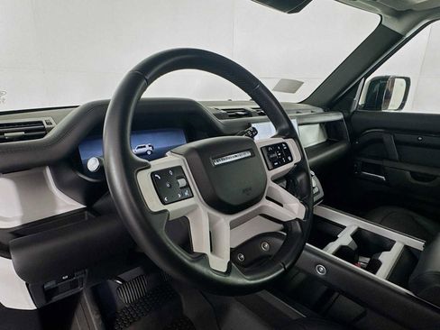 Used 2025 Land Rover Defender 110 S image 12