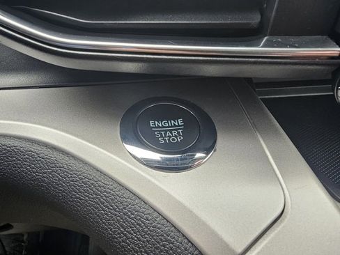 Used 2023 Ford Explorer XLT w/ Equipment Group 202A image 34