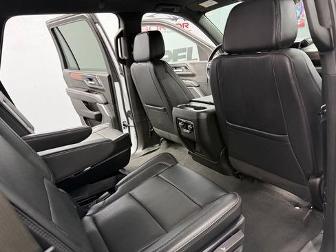Used 2025 GMC Yukon Denali AWD/4WD image 48