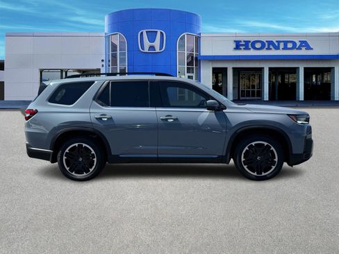 New 2026 Honda Pilot Touring image 9
