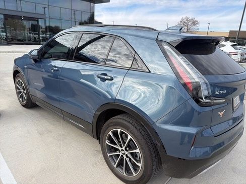 Used 2024 Cadillac XT4 Sport image 2