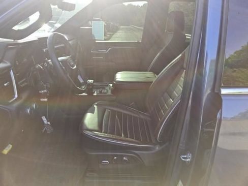 Used 2024 GMC Sierra 1500 Denali Ultimate AWD/4WD image 3
