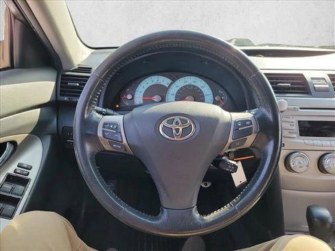 Used 2010 Toyota Camry SE image 20