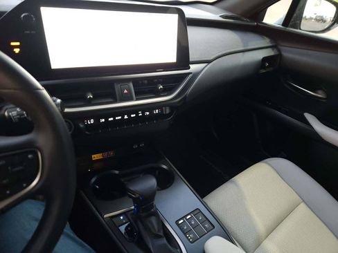 Used 2024 Lexus UX 250h AWD w/ Premium Package image 26