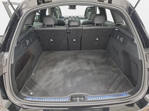 Used 2024 Mercedes-Benz GLC 300 4MATIC image 35