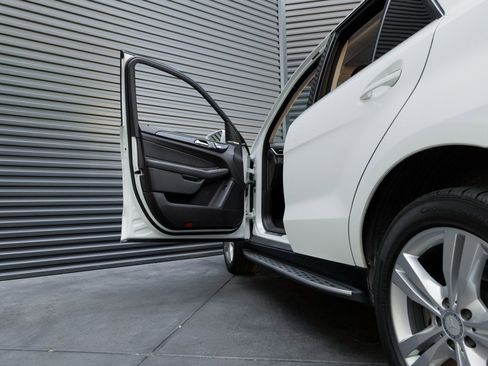 Used 2016 Mercedes-Benz GLE 300d 4MATIC image 13