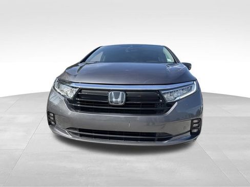 Used 2021 Honda Odyssey Touring image 2