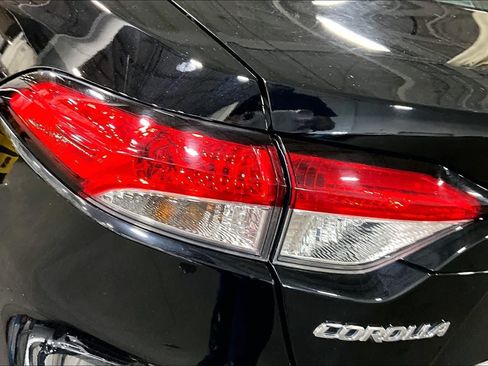 Used 2024 Toyota Corolla LE FWD image 29