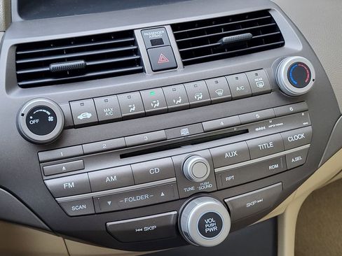 Used 2009 Honda Accord LX-P image 16