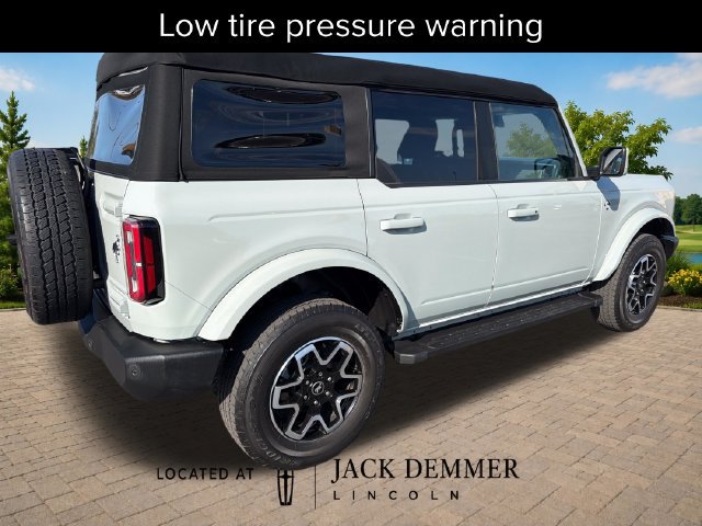 Used 2023 Ford Bronco Outer Banks AWD/4WD image 7