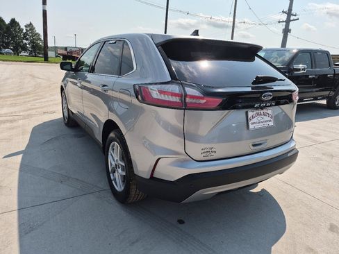 Used 2023 Ford Edge SEL w/ Convenience Package AWD/4WD image 8