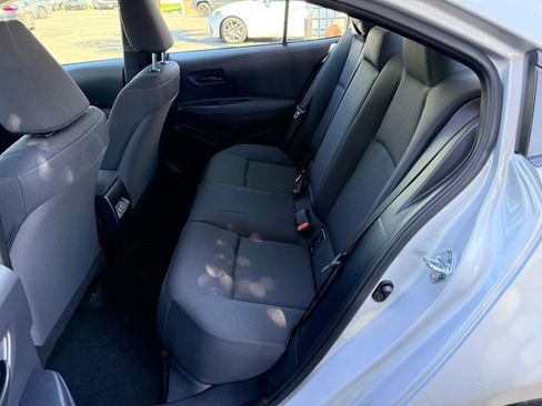 Used 2026 Toyota Corolla LE FWD image 11