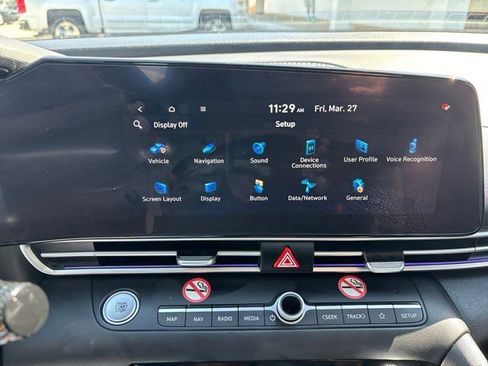 Used 2024 Hyundai Elantra Limited image 26