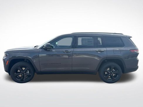 New 2026 Jeep Grand Cherokee L Limited w/ Limited Altitude Package AWD/4WD image 2