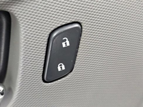 Used 2015 Chevrolet Sonic LTZ FWD image 27
