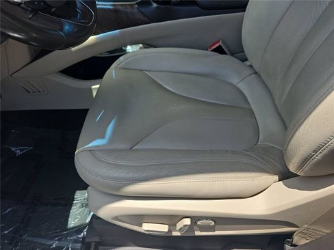 Used 2016 Lincoln MKX Select w/ Select Plus Package FWD image 19