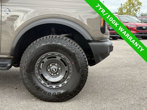 Certified 2025 Ford Bronco Outer Banks w/ Sasquatch Package image 11