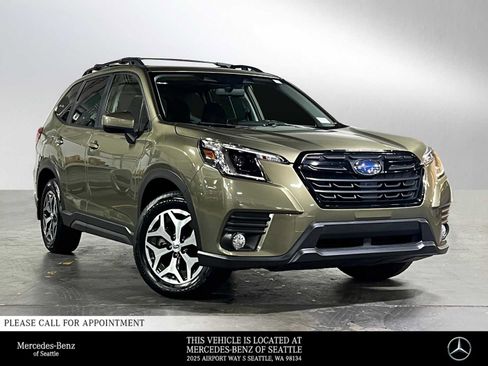 Used 2023 Subaru Forester Premium AWD/4WD image 1