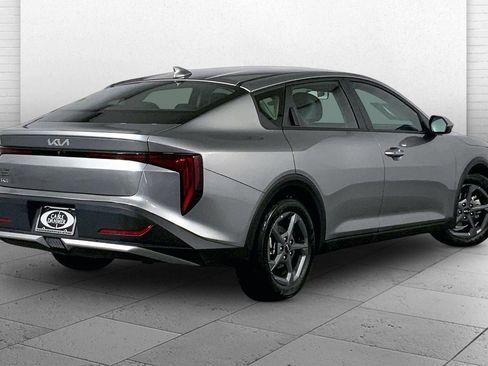 Used 2025 Kia K4 FWD image 13