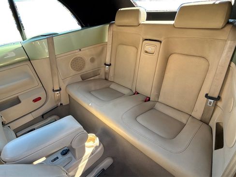 Used 2009 Volkswagen Beetle S image 19