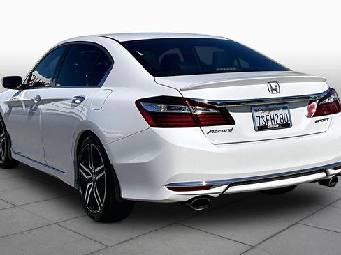 Used 2016 Honda Accord Sport image 11