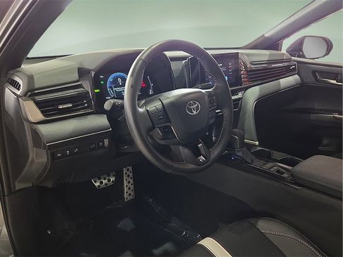 Certified 2025 Toyota Camry SE image 14