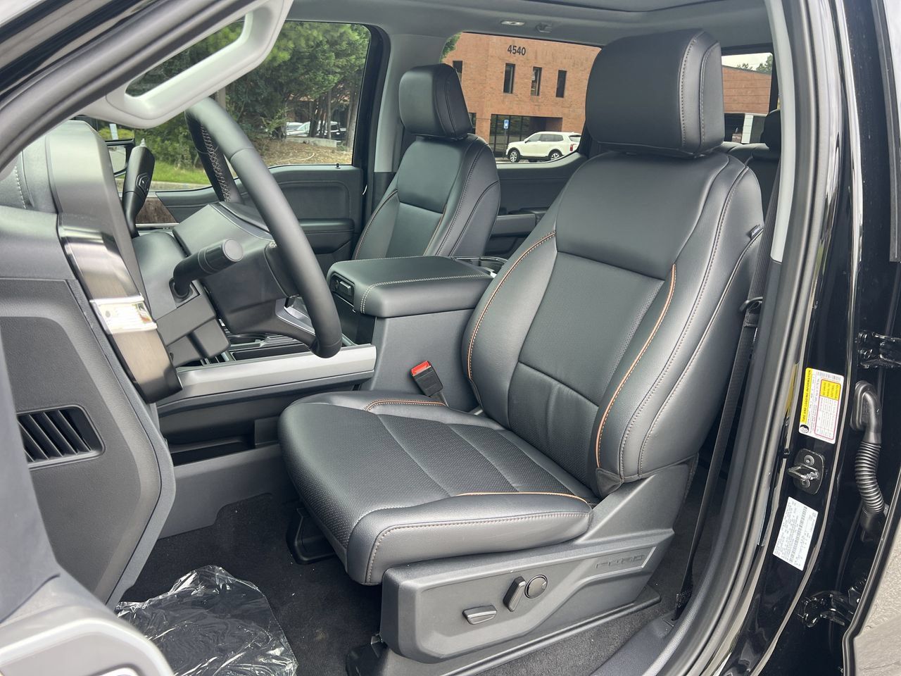 New 2026 Ford F250 Lariat w/ Black Appearance Package AWD/4WD image 19