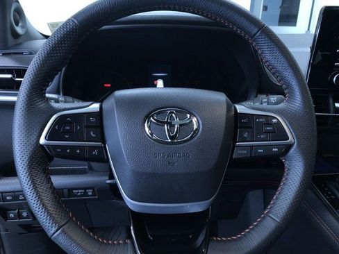 Certified 2021 Toyota Sienna XSE image 25