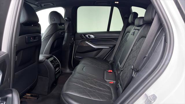 Used 2023 BMW X5 xDrive40i w/ Premium Package AWD/4WD image 17