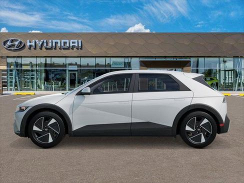 New 2026 Hyundai Ioniq 5 SEL AWD/4WD image 3