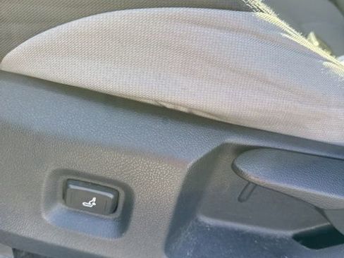 Used 2025 Toyota Tacoma TRD Off-Road AWD/4WD image 14