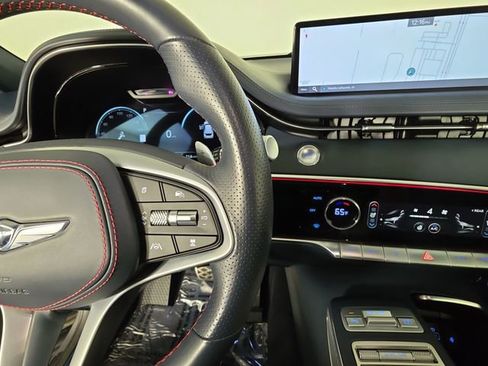 Used 2023 Genesis GV70 2.5T w/ Sport Prestige Package image 30