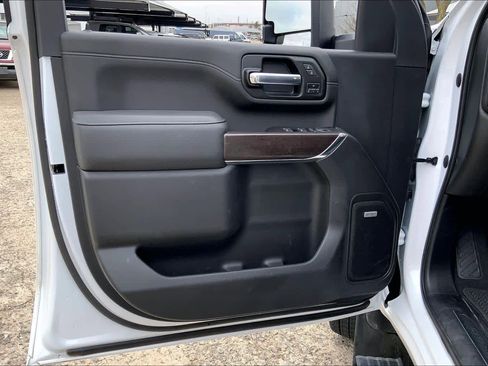 Used 2022 GMC Sierra 3500 Denali image 20