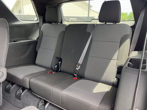 Used 2023 Chevrolet Traverse LT AWD/4WD image 30