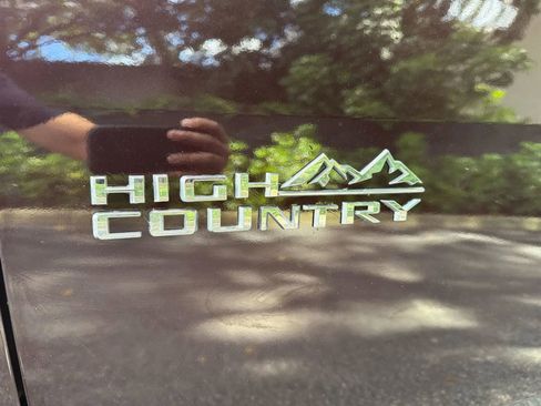 Used 2022 Chevrolet Traverse High Country image 7