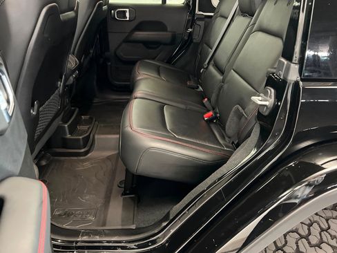 Certified 2024 Jeep Wrangler Unlimited Rubicon image 21