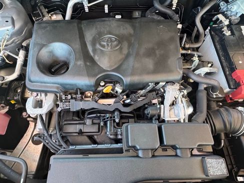 Used 2021 Toyota RAV4 XLE image 39