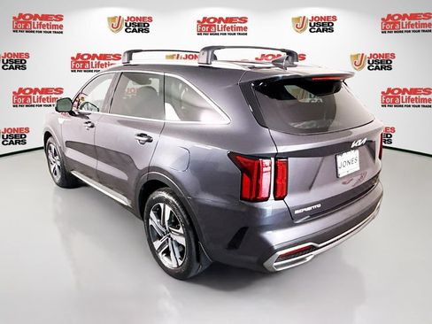 Certified 2023 Kia Sorento SX Prestige AWD/4WD image 2