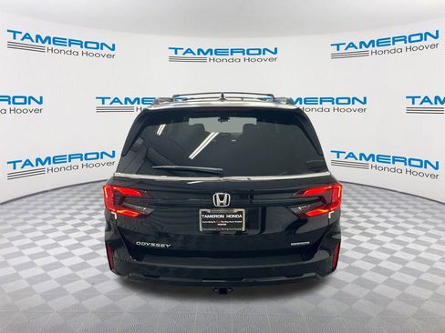 New 2026 Honda Odyssey Touring image 4