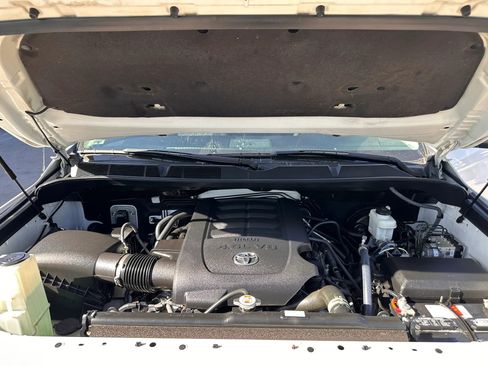 Used 2018 Toyota Tundra SR5 w/ SR5 Upgrade Package RWD image 7
