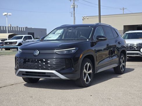 New 2026 Volkswagen Tiguan SE AWD/4WD image 2
