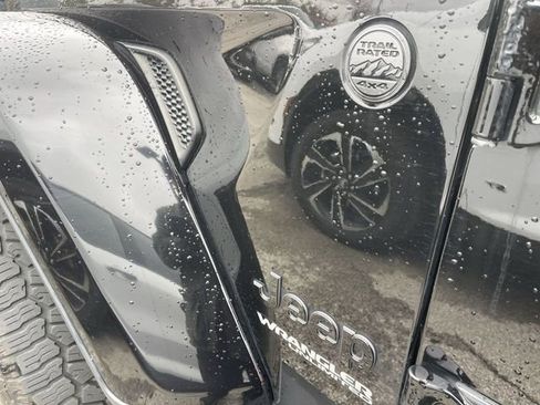 Used 2021 Jeep Wrangler Unlimited Sahara image 3