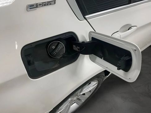 Used 2018 BMW 330e RWD image 24