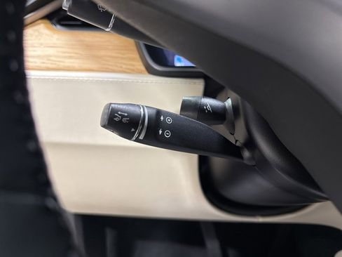 Used 2019 Tesla Model X Long Range image 16