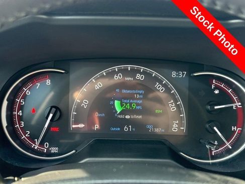 Used 2025 Toyota RAV4 XLE w/ Convenience Package image 22