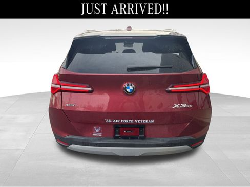 Used 2025 BMW X3 xDrive30i w/ Premium Package image 4