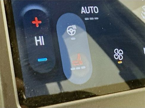 Used 2022 Ford Edge ST-Line w/ Class II Trailer Tow Package image 15